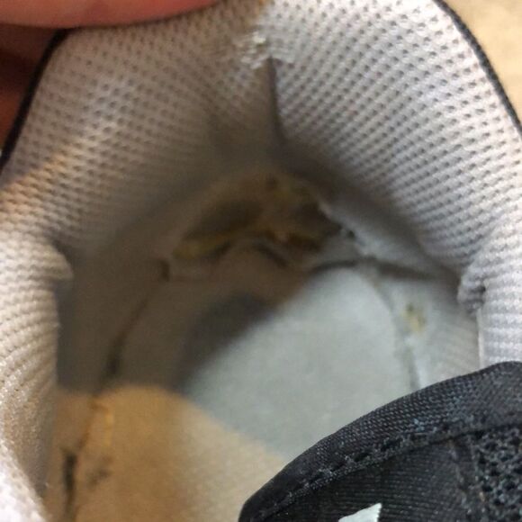 Nike Air Max Running Shoe | Size 9 - Picture 5 of 10